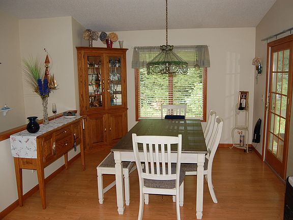 4th image of 17041 Grandview Dr