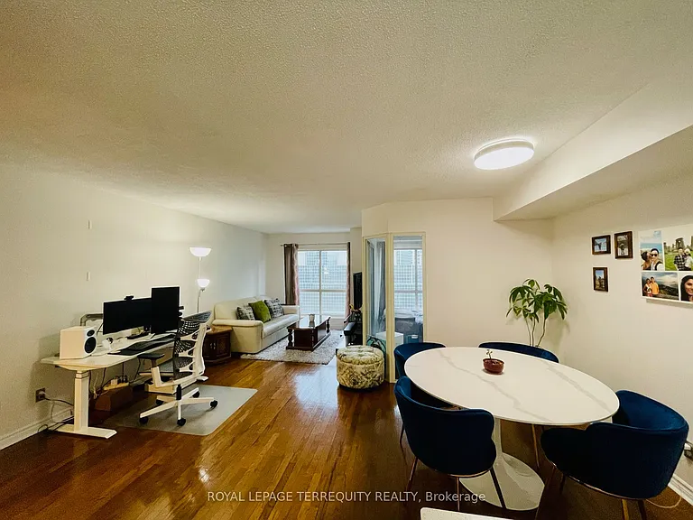 25 The Esplanade #1412 — Photo 3