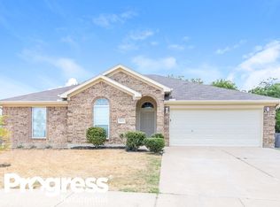 1124 Brown Crest Rd, Burleson, TX 76028