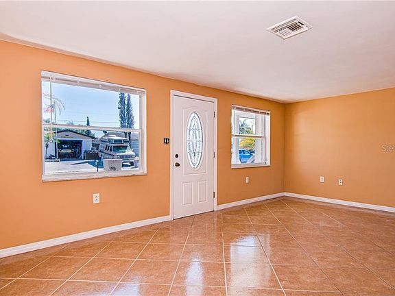 5th image of 3649 Oxford Dr