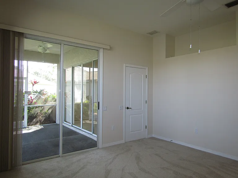 463 Bermuda Isles Cres — Photo 6