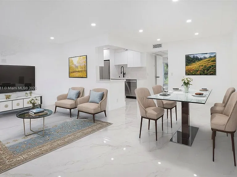 13250 SW 7th Ct #204L — Photo 1