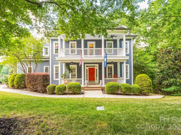 936 Rocky Point Ln, Tega Cay, SC 29708