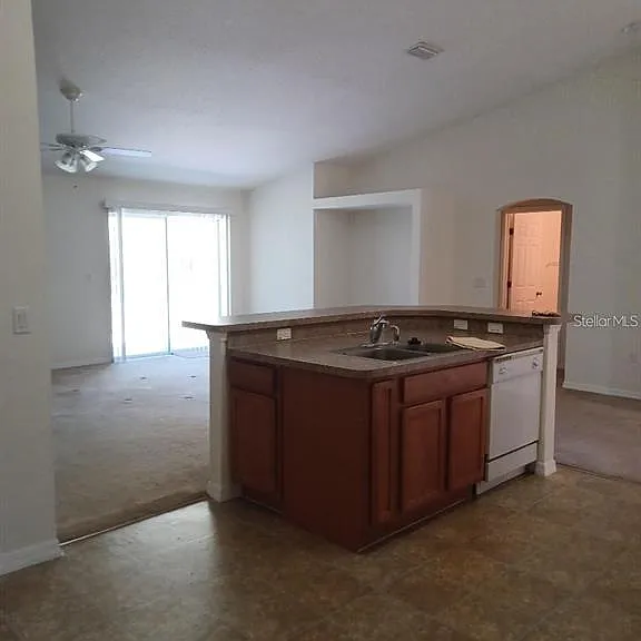 63 Bannbury Ln — Photo 4