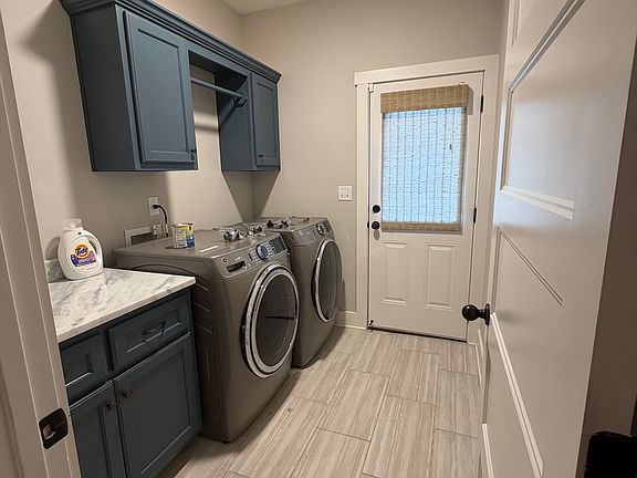 3rd image of 5139 Watson Place Ln
