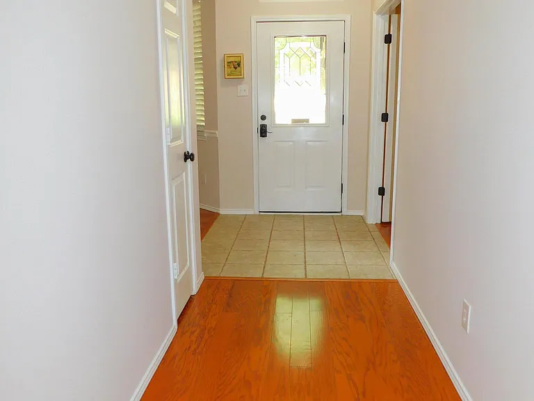 7917 Seven Oaks Ln — Photo 5