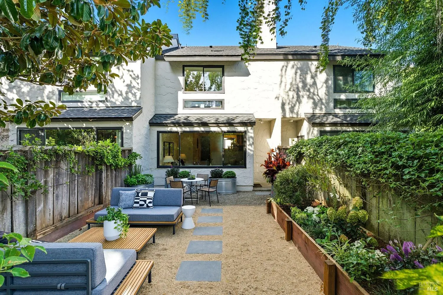 42 Park Terrace photo 1