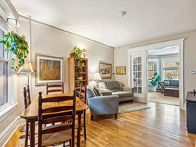 410 Roosevelt St — Photo 17