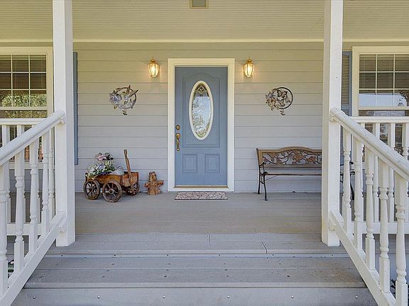 2nd image of 9844 Texas Hill Rd