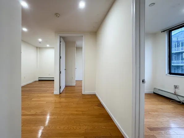 924 Metropolitan Avenue image 3 of 36