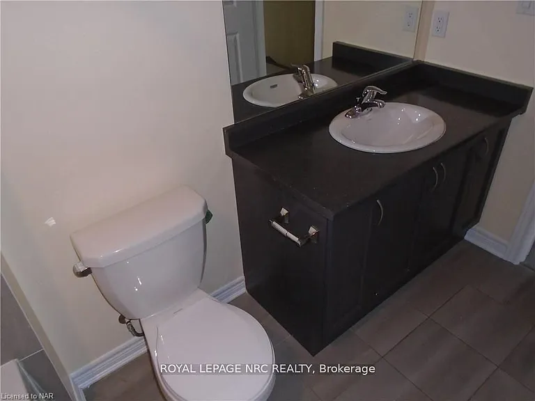 37 Sparkle Dr — Photo 16