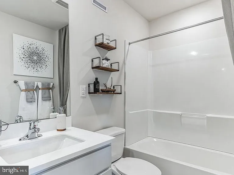 216 Macoun Way — Photo 30