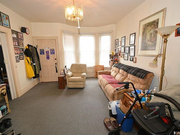 3rd image of 31 Holloway Ave
