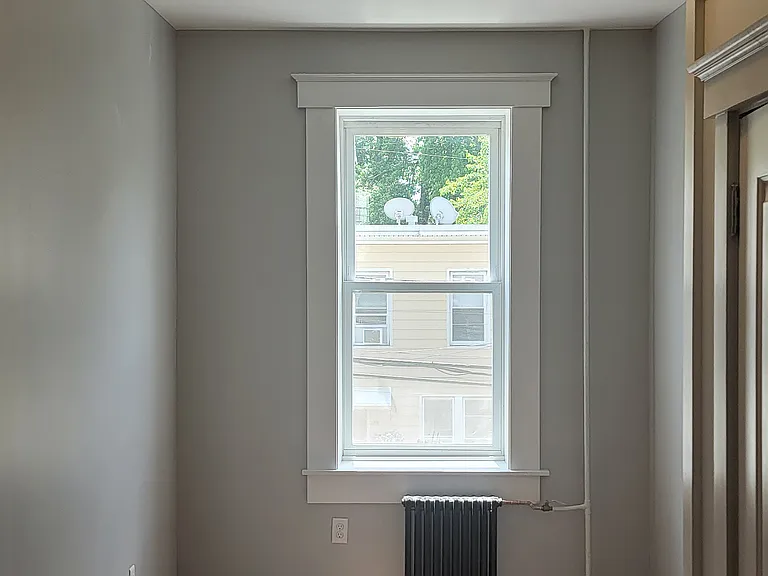 284 3rd St #B1 — Photo 7