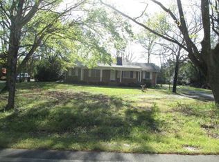 304 Turnpike Rd, Laurinburg, NC 28352