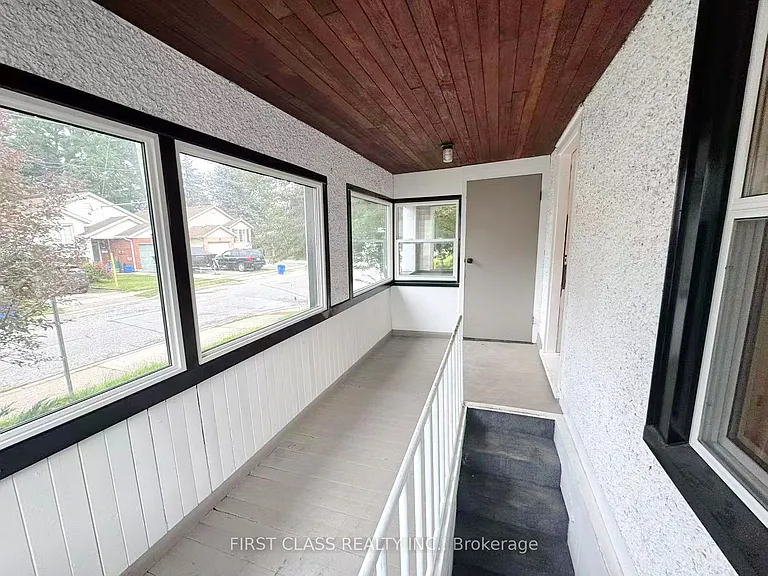 9 Grantham Ave S — Photo 7