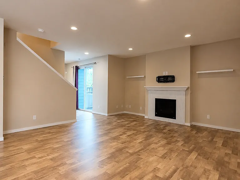 8881 Silverspot Dr SE — Photo 2