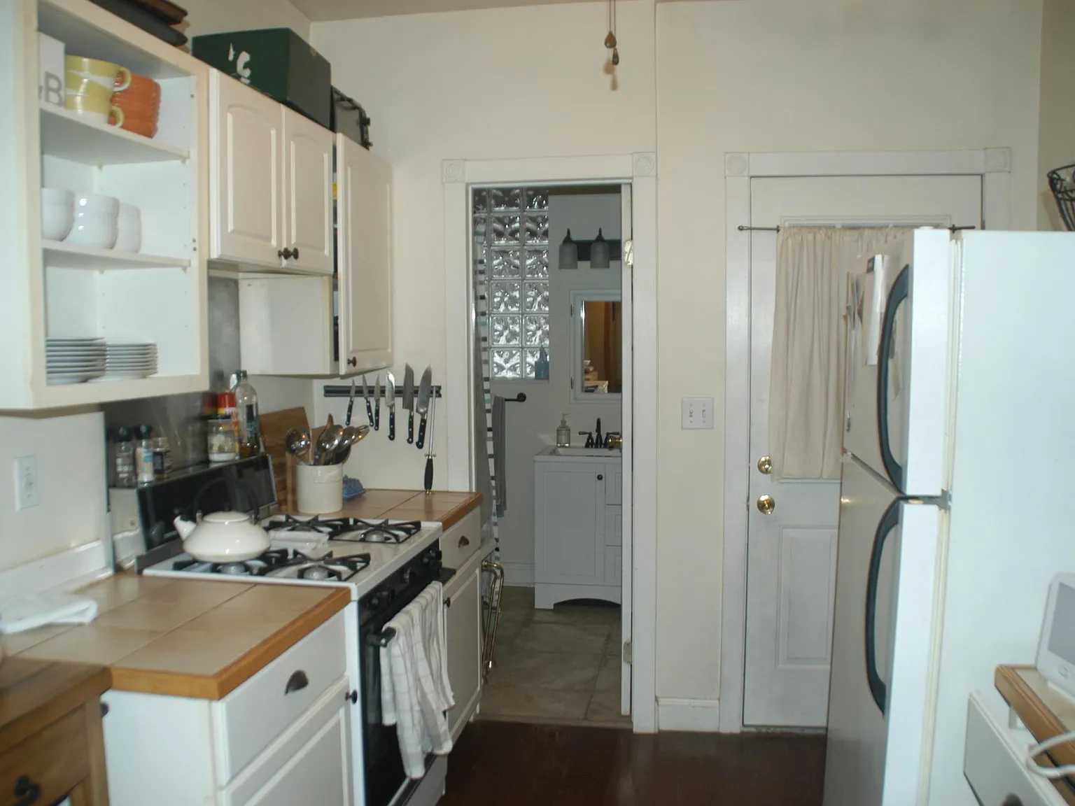 1 bed, 826 sqft, $1,250 — Photo 4