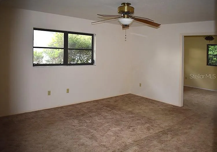 147 Hourglass Dr — Photo 21