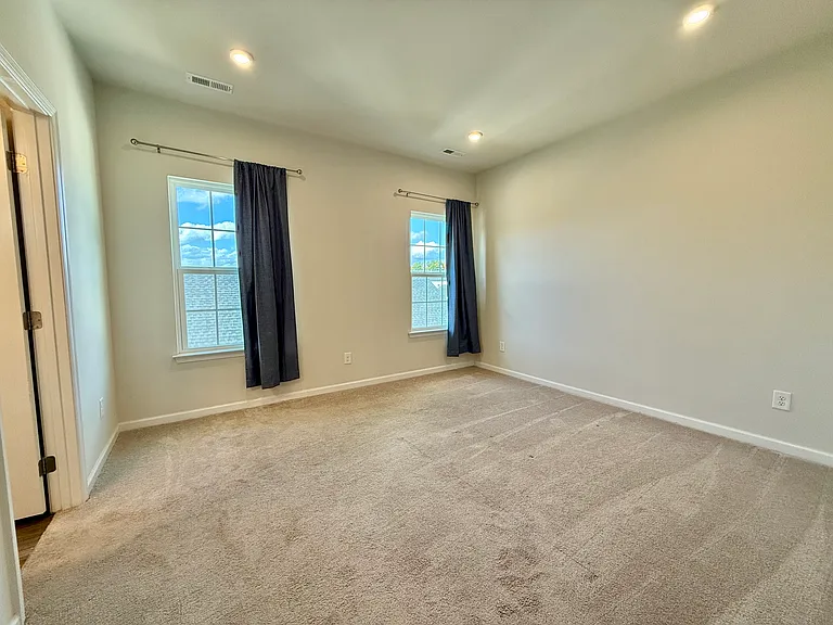 5044 Patton Dr — Photo 9