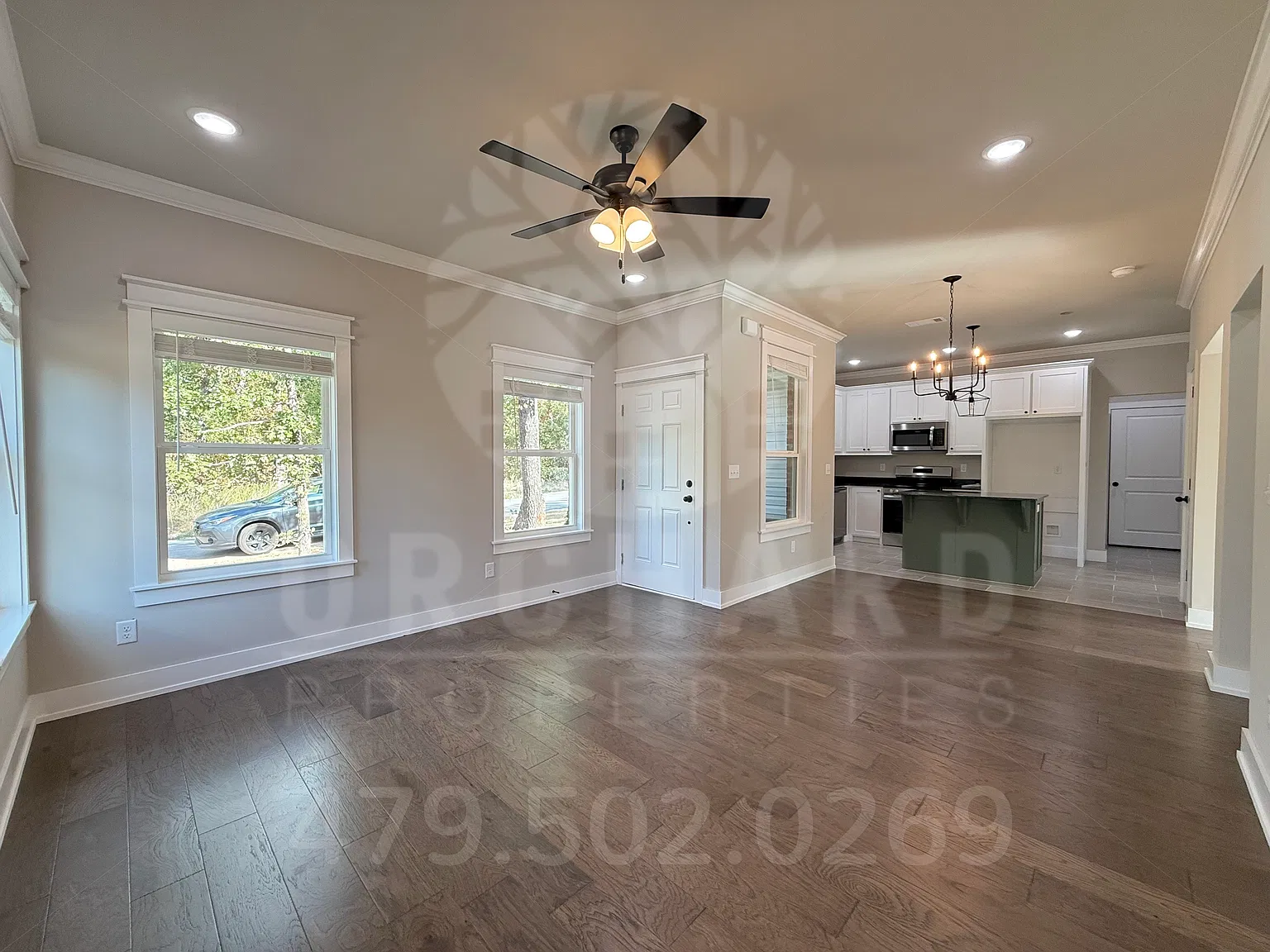 2 bed, 1105 sqft, $1,450 — Photo 2
