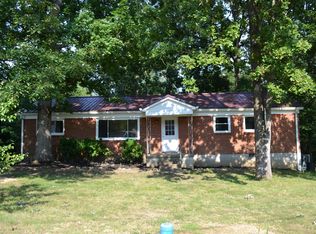 233 Indian Ck Dr, New Johnsonville, TN 37134