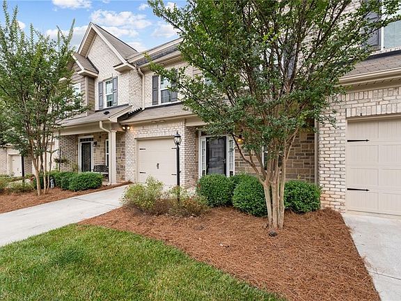 3rd image of 7 Pisgah Forest Cir