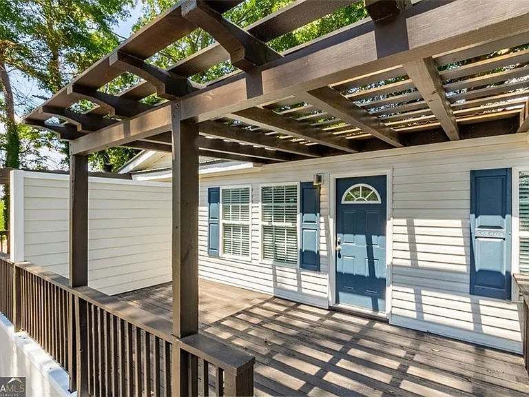 6140 Jones Rd — Photo 3