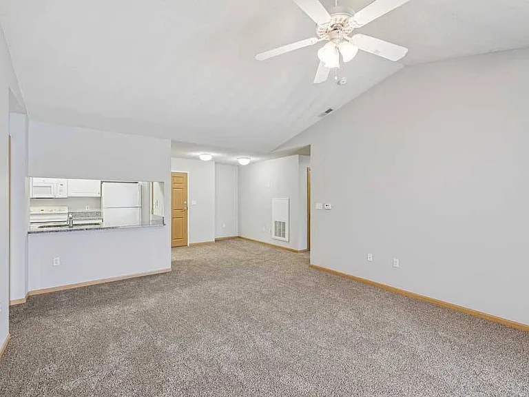 Pinebrook Apartments — Photo 120