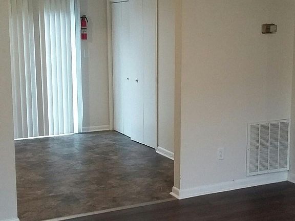 3rd image of 22 Jade Dr