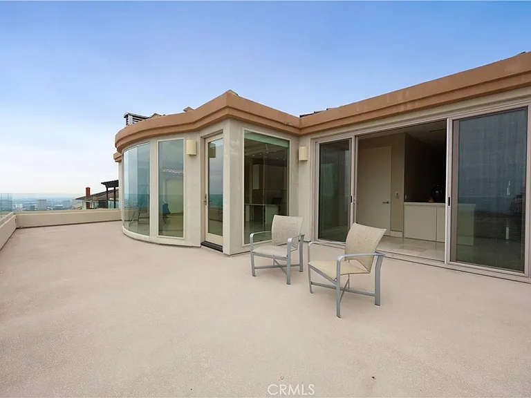 15 Goleta Point Dr — Photo 31