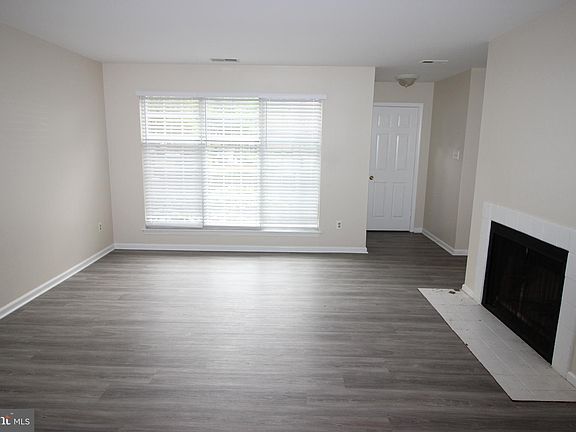 5th image of 1794A Bayley Ln