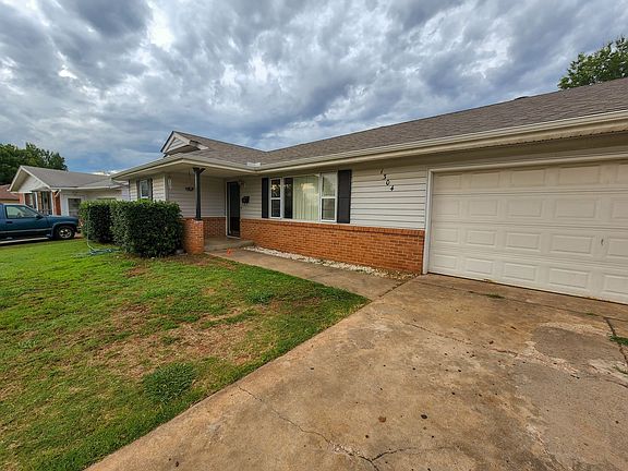 5th image of 1304 Thompson Dr