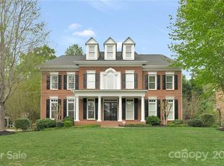 7410 Stonehaven Dr, Waxhaw, NC 28173
