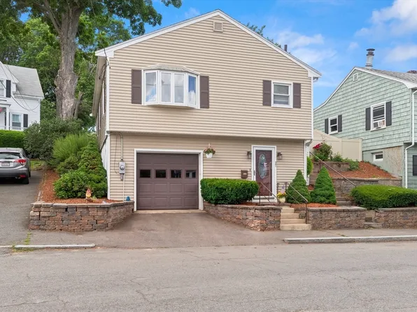 27 Woodside St, Salem, MA 01970