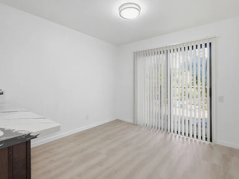 1421 Drake Drive — Photo 6