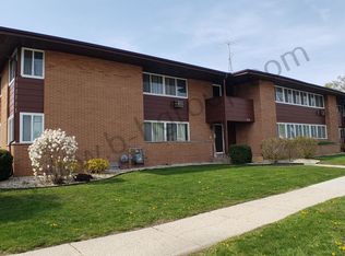 Sunnyside Apartments, Kenosha, WI 53143