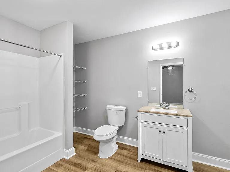 Crestview Apartments — Photo 12