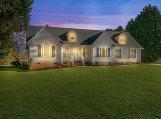 12 Silver Meadow Ln, Greer, SC 29651