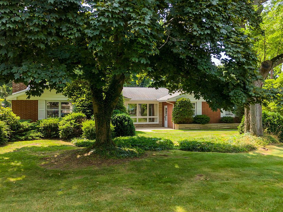 1st image of 1625 Park Dr