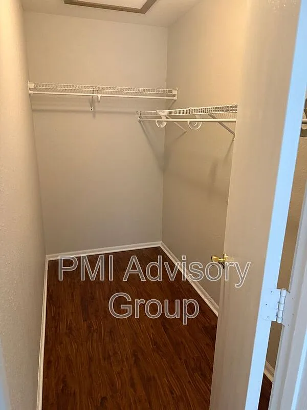3 bed, 2.0 bath, 1677 sqft, $1,795 — Photo 4