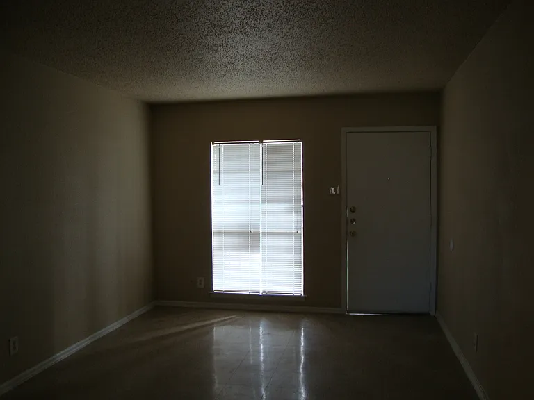 8715 Yellow Knife St — Photo 7