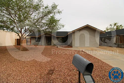 1224 E Huntington Dr Photo 1
