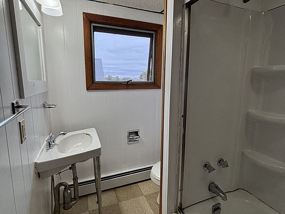 4th image of 40 Aroostook Ave #4