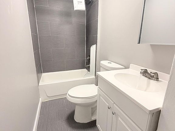 5th image of 129 Sage Ave #2R