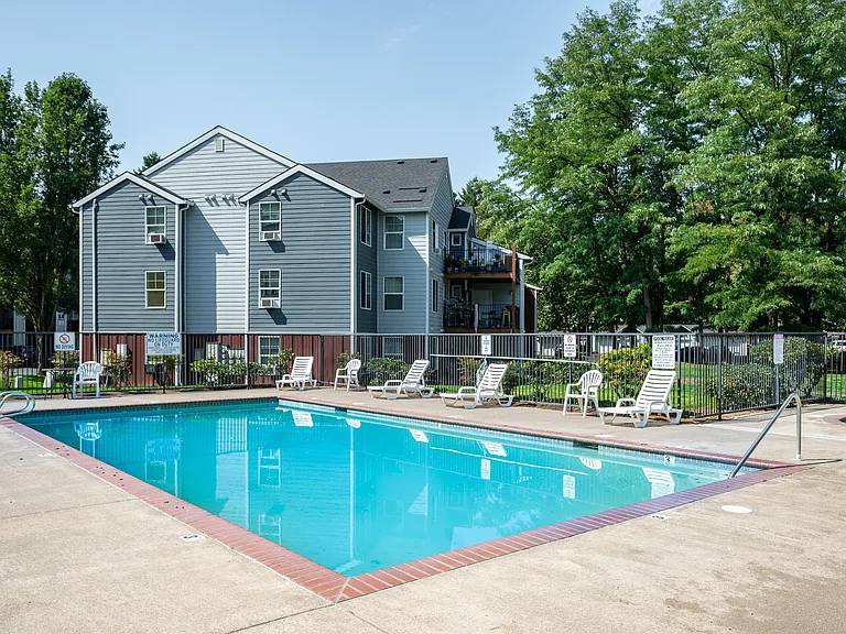 Woodridge Apartments — Photo 19