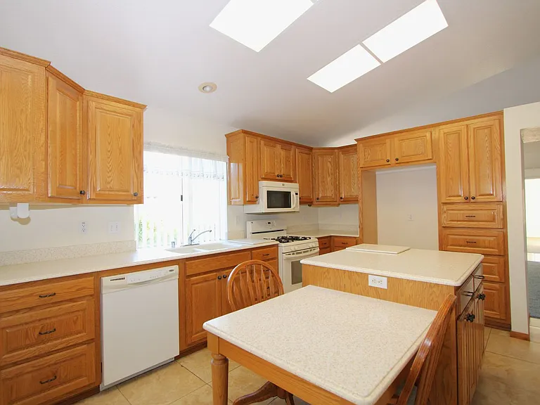 10770 Deerfield Dr — Photo 9