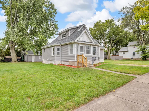 2013 Tyson St, Jackson, MI 49203