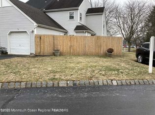 2 Robinson Ct, Freehold, NJ 07728