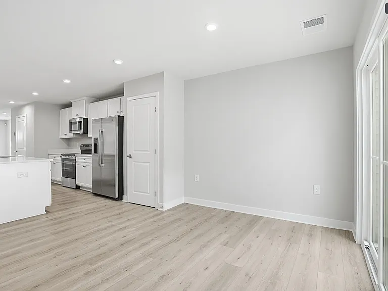 2264 Palm Ct #A — Photo 9